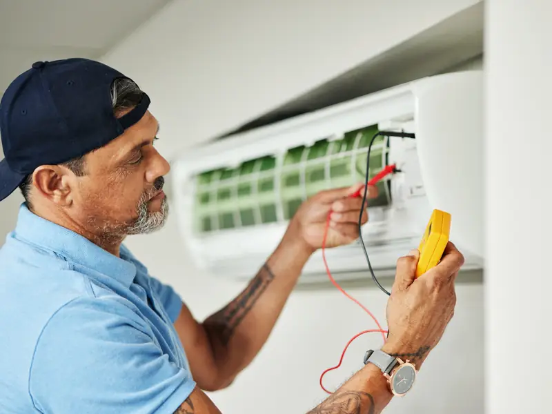 Climatisation Mitsubishi Electric à Agay et sur la Corniche 2 Mesures au multimètre sur une unité intérieure de climatisation