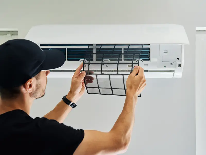 Nettoyage du filtre d'une climatisation à Saint-Raphaël